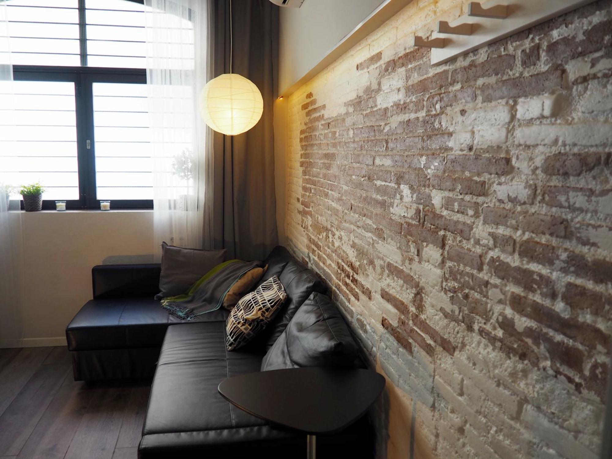 Cozy Apartment In Sants Barcelona Bagian luar foto
